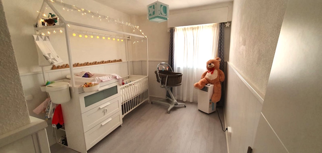 dormitorio recién nacido dosel